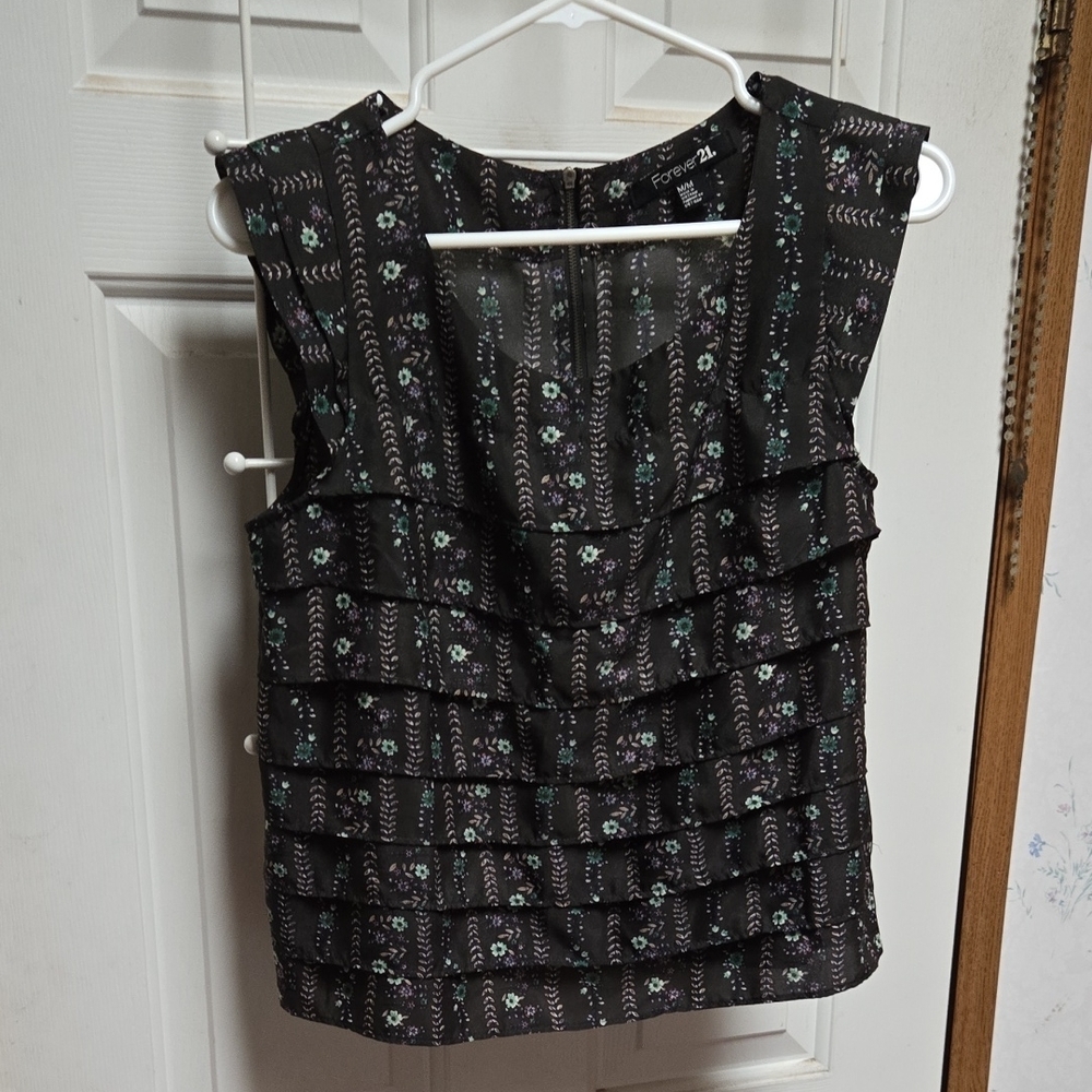 Forever 21 Black Floral Women's Top